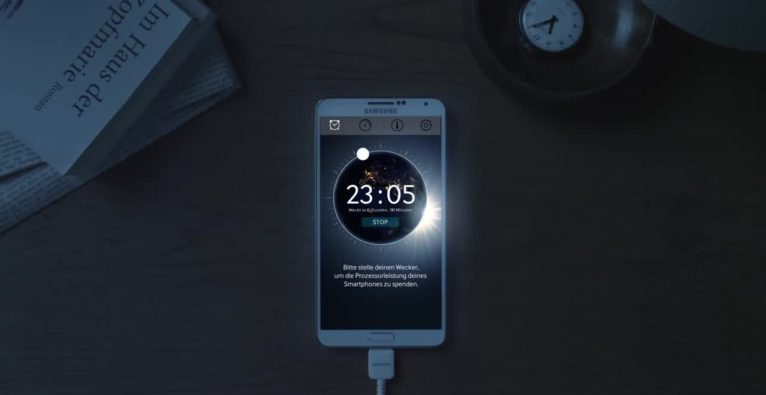 Samsungs Power Sleep stellt die Rechenleistung unbenutzter Smartphones der Forschung zur Verfügung. (c) Samsung