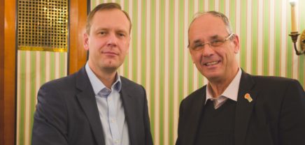 Karmo Kaas-Lutsberg (links) von Bonnier und Peter Bruck (rechts) von KnowledgeFox.
