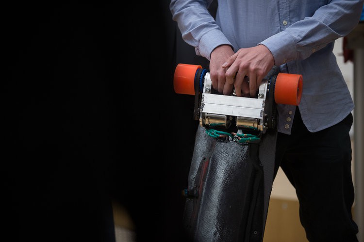 Industry meets Makers: E-Longboard