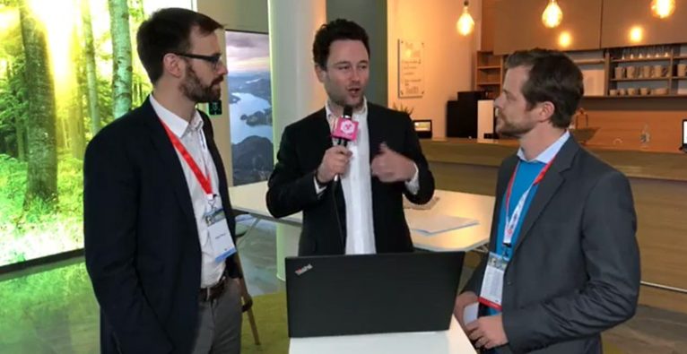 Dejan Jovicevic interviewt live von der Startup Messe