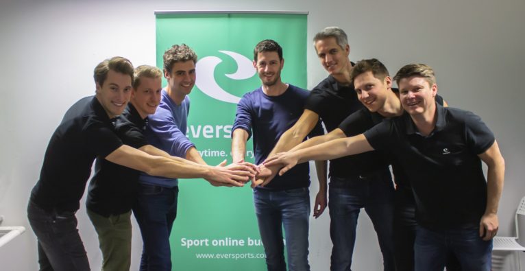 © Eversports v.l.n.r.: Philipp Braunsberger (CFO Eversports), Emanuel Steininger (VP of Engineering Eversports), Vincent van den Tol (CPO Fitmanager), Maarten Borgers (CEO Fitmanager), Hanno Lippitsch (CEO Eversports), Stefan Feirer (CPO), Thomas Fritz (CTO)