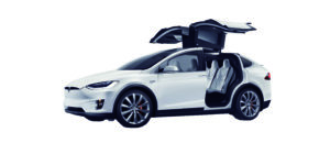 Flügeltüren als markantes Kennzeichen des Model X. (c) Tesla