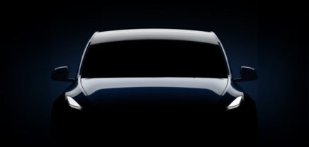 Der Kompakt-SUV Tesla Y soll das erste in der Tesla-Gigafactory Berlin gebaute Fahrzeug werden.