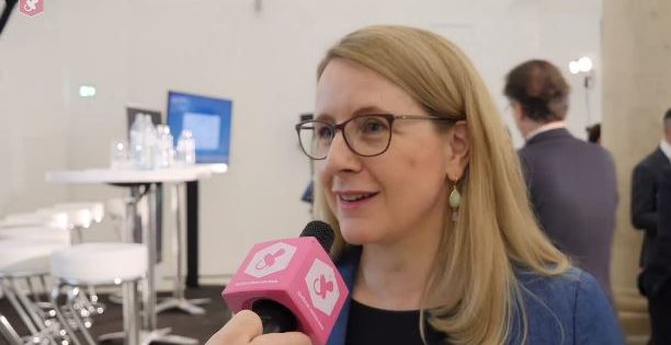 Ministerin Margarete Schramb&ouml;ck