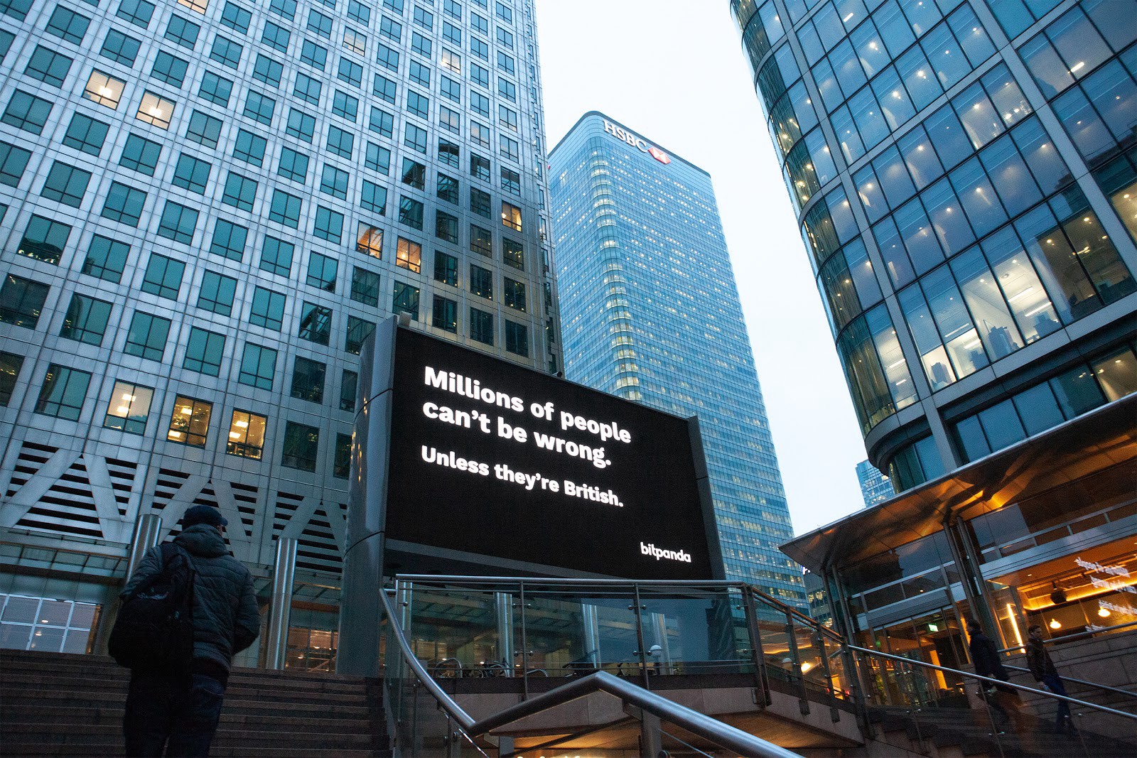 Bitpanda: Billboard mit Brexit-Kampagne im Londoner Financial District