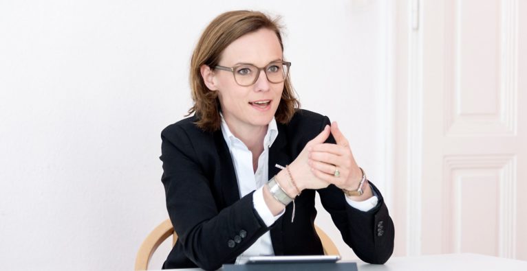 WK&Ouml;-Generalsekret&auml;r-Stv. Mariana K&uuml;hnel &uuml;ber die Beschaffung von 1,5 Mio. MNS-Masken in Asien