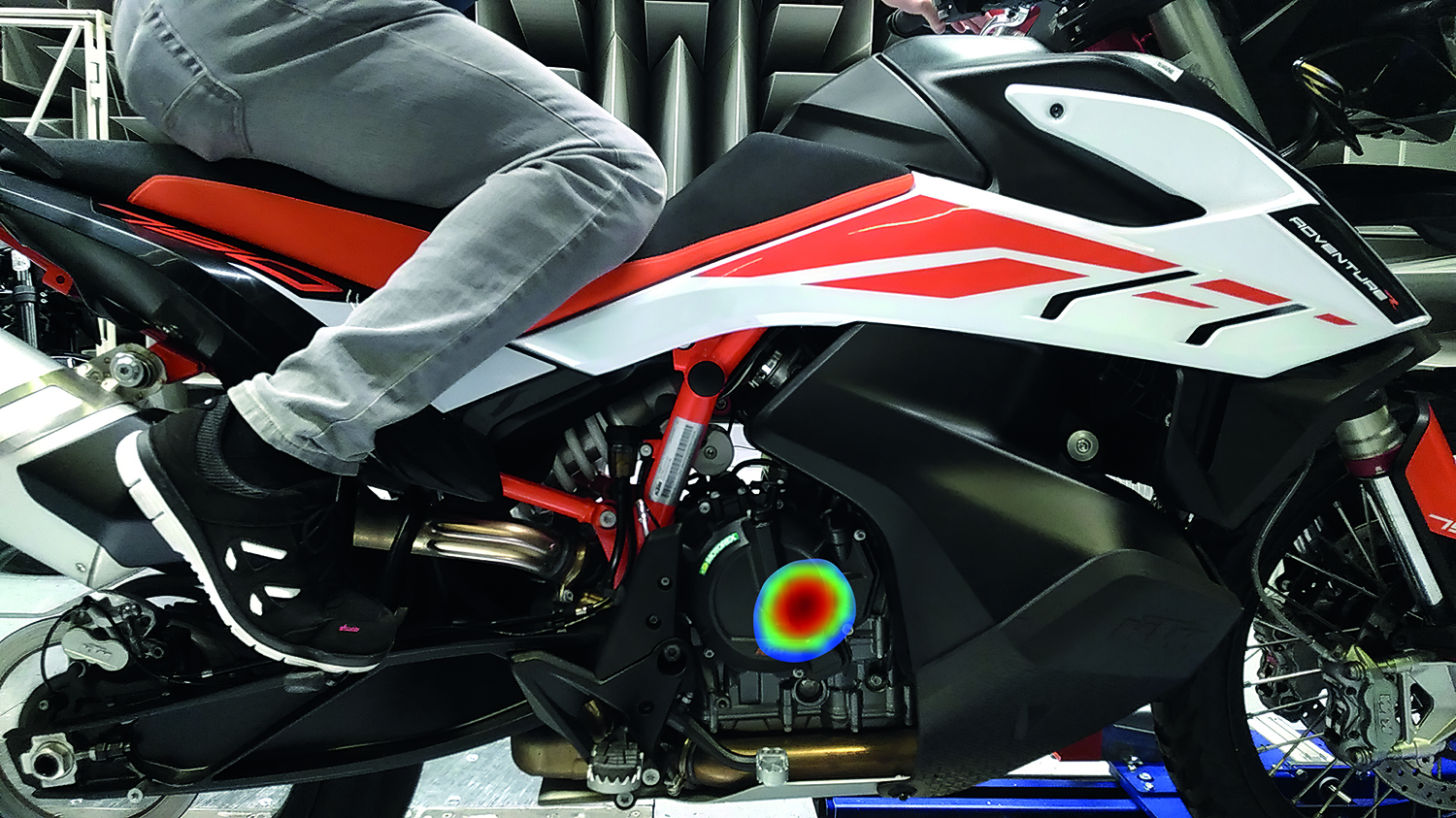 Seven Bel: Anwendung der "Lärmfotografie" bei Motorrad-Hersteller KTM