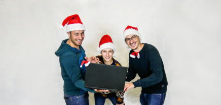 Teamazing (vlnr.) Paul Salzmann, Marlene Vukmanic und Paul Stanzenberger sorgen für die virtuelle Weihnachtsfeier im Unternehmen