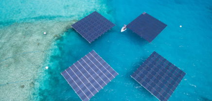Swimsol: Bislang sind die schwimmenden Solar-Anlagen in den Tropen im Einsatz (hier auf den Malediven). Im Verbund X Accelerator wird nun auch ein Einsatz in Österreich ausgelotet.