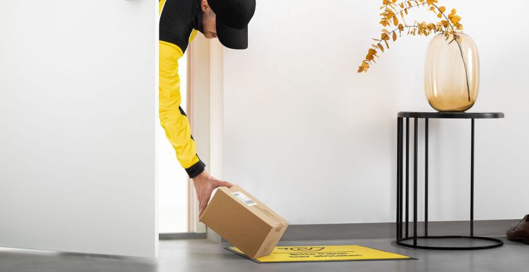 Der Postler kann in Zukunft Wohnungstüren öffnen © Nuki Home Solutions