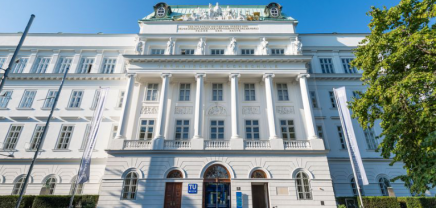 das Hauptgebäude der TU Wien