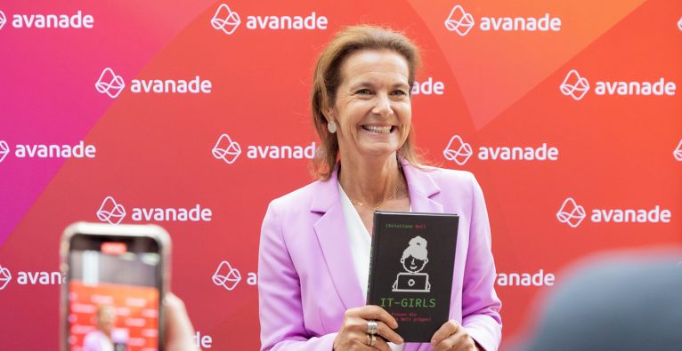 Christiane Noll ist Österreich-Chefin von Avanade und hat das Buch IT-Girls geschrieben © Avanade/Krewenka
