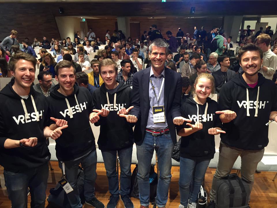 Die Buchroithner-Geschwister im Jahr 2016 mit startup300-Gründer Michael Eisler - vl. Georg, Klaus und Stefan Buchroithner, Michael Eisler, Eva und Peter Buchroithner