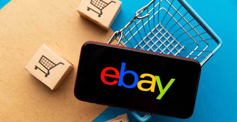 eBay kauft den Sammelkarten-Marktplatz TCGplayer © burdun/AdobeStock