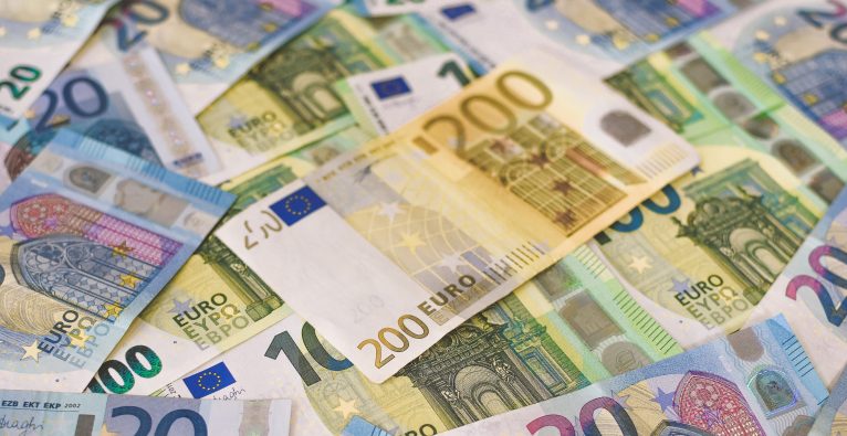 Marc Wenz Banknoten Teuerungsprämie Geld Geldscheine