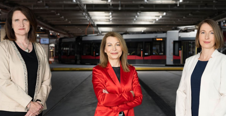 Wiener Linien verkündet neue Geschäftsführung (v.l.): Petra Hums, Alexandra Reinagl und Gudrun Senk © Luiza Puiu