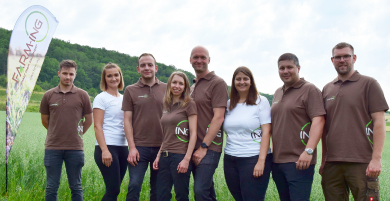 Das Farm-Ing-Team rund um Gregor Witzmann (Mitte) | (c) Farm-Ing