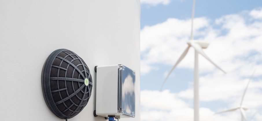 Mit seinen Sensoren-Systemen erkennt eologix-ping frühzeitig Probleme bei Windkraftanlagen | (c) eologix-ping