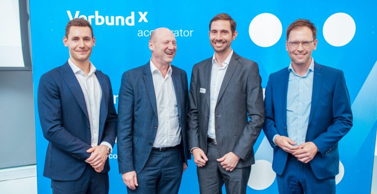Verbund X Ventures beteiligt sich an Reduxi - vlnr.: Sebastian Schenk (Investment Manager, VERBUND X Ventures), Achim Kaspar (COO, VERBUND), Ales Nastran (CEO und Co-Founder, Reduxi GmbH), Franz Zöchbauer (Managing Director, VERBUND X Ventures) | (c) Verbund X
