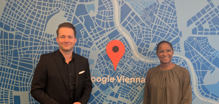 Maimuna Mosser, Country Director Google Austria & Rainer Will, Geschäftsführer österreichischer Handelsverband