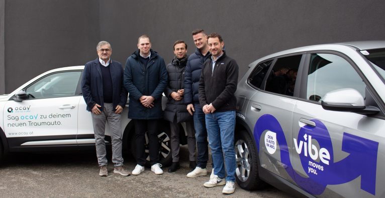 v.l.n.r.: Martin Rada (CEO vibe moves you), Michael Rosenmayer (Head of Key Account vibe moves you), Stefan Leeb (CEO & Co-Founder ocay), Bernhard Aichinger (Co-Founder ocay) und Michael Raberger (Co-Founder ocay) | (c) vibe