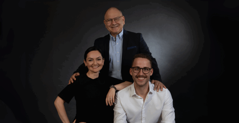 Das Gründungsteam Babak Bahadori (o.), Agnieszka Magg (l.) und Bernhard Sikora (r.) | © BerBerSan