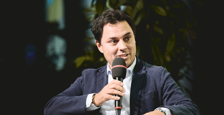 Curt Chadha ist Head of Strategy & Innovation der Raiffeisen-Holding Niederösterreich-Wien | (c) Raiffeisen NÖ-Wien