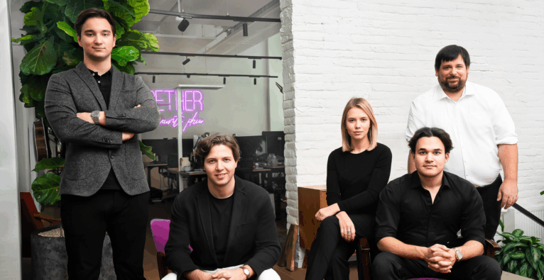 Das Lystio-Management-Team v.l.n.r. Philipp Attensam, Constantin Weiland, Viktoriia Hresko, Mikail Celik, Stefan Wagner | (c) Stefan Brandstetter