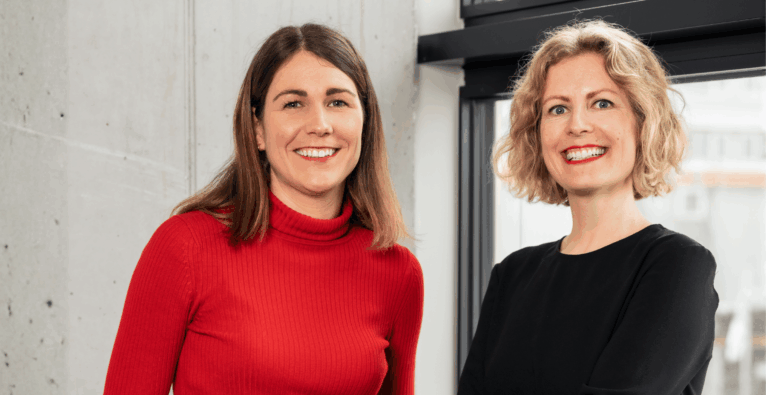Die heycare-Gründerinnen (vl.) Anna Schneider und Julia Kahle | © heycare/Tribunalova