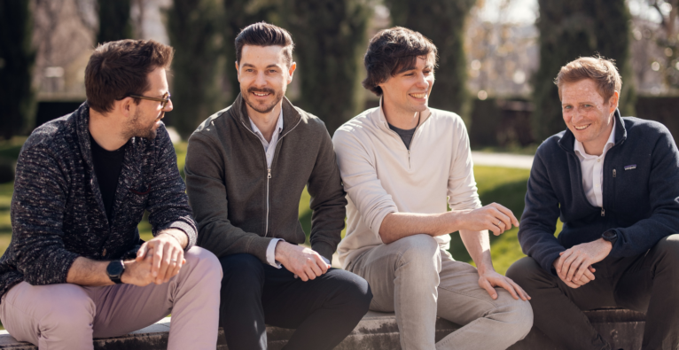 Smash-Gründer-Team (v.l.n.r.): Alexander Sommer-Fein, Ricardo Theiner, Philip Mader und Franz Schall | (c) Smash Group