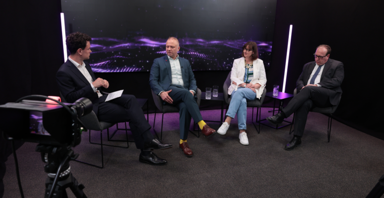 Im IPO-Talk vlnr.: Dejan Jovicevic, brutkasten, Philip Pauer, Reploid, Henriette Lininger, Wiener Börse, und Harald Kröger, RBI | (c) brutkasten