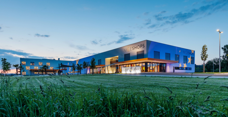 Das Logistikzentrum von Niceshops im steirischen Saaz | (c) Niceshops
