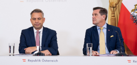 Wirtschaftsminister Wolfgang Hattmannsdorfer und Innovationsminister Peter Hanke (Archivbild) | (c) BKA/Paul Gruber