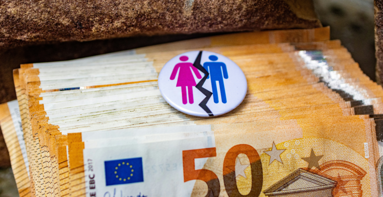 Die EU-Entgelttransparenzrichtlinie soll den Gender Pay Gap verringern | (c) Marek Studzinski via Unsplash