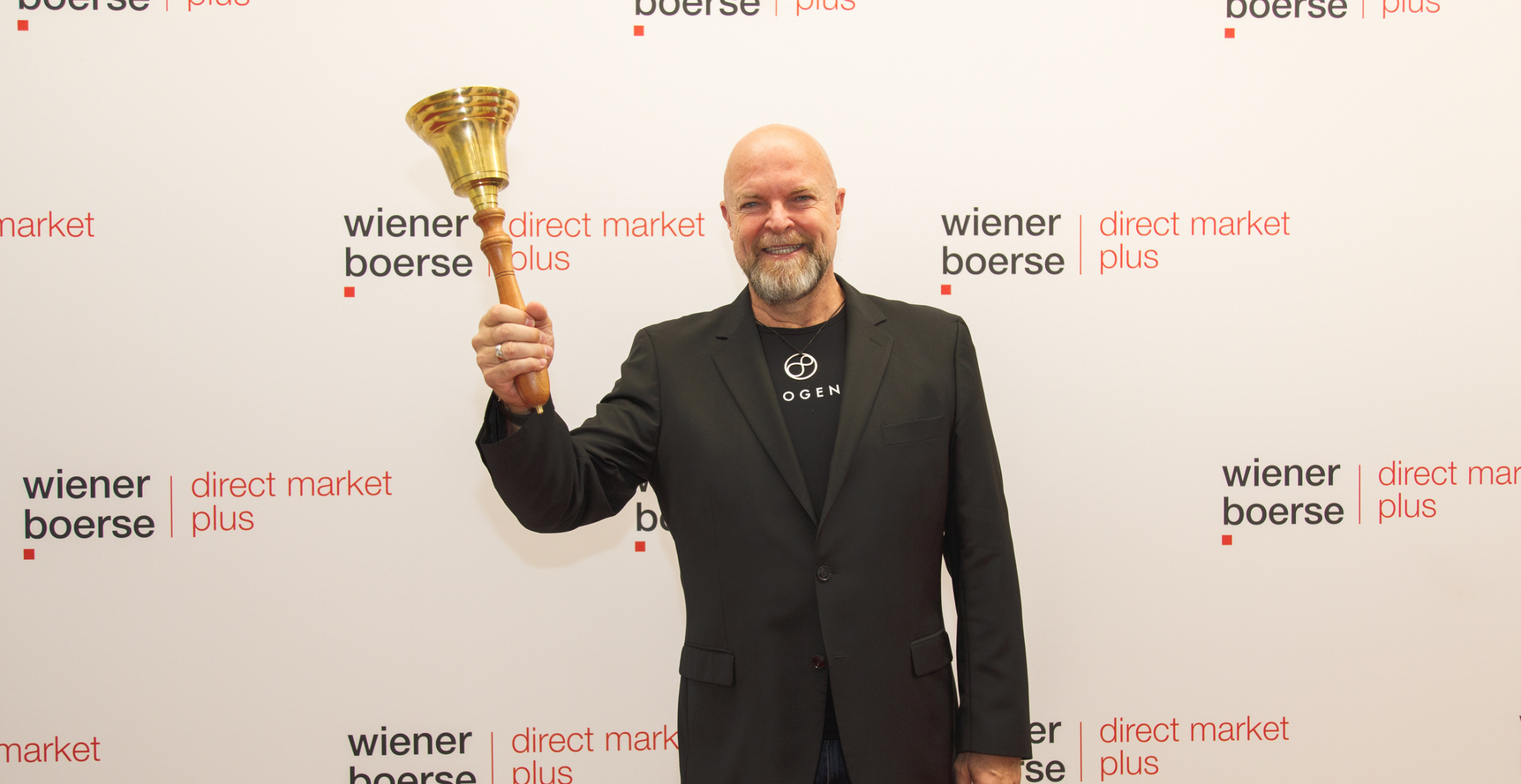Biogena-CEO Albert Schmidbauer beim traditionellen Läuten der Börsenglocke | © Wiener Börse AG/APA-Fotoservice/Arman Rastegar