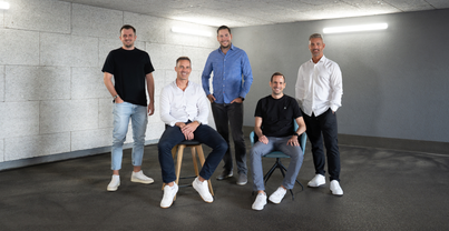 Das Founder-Team von hello again rund um Franz Tretter (2.v.l.) | (c) hello again