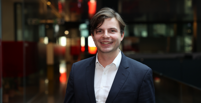 Codesphere-Gründer Elias Schneider | (c) brutkasten / Dervisevic